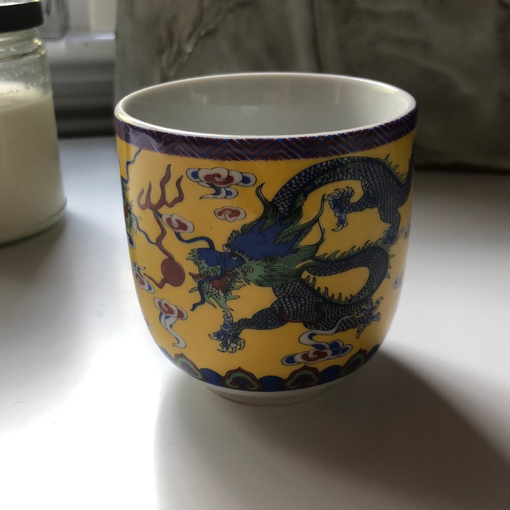 Sake/ Tea Cup - Picture 1 of 2